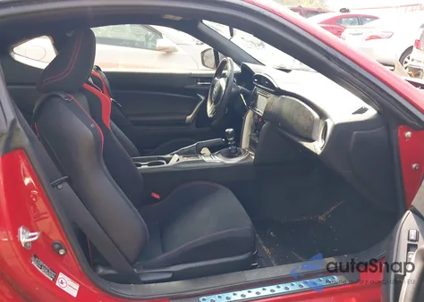 2013 Scion Fr-S z USA, uszkodzony, nr VIN JF1ZNAA10D1715419